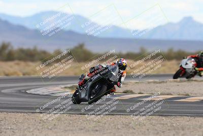 media/Nov-16-2025-Race Pace (Sun) [[8c5fa54630]]/Non Verified Riders (1st 20 Minutes)/5-Turn 15 (110pm)/